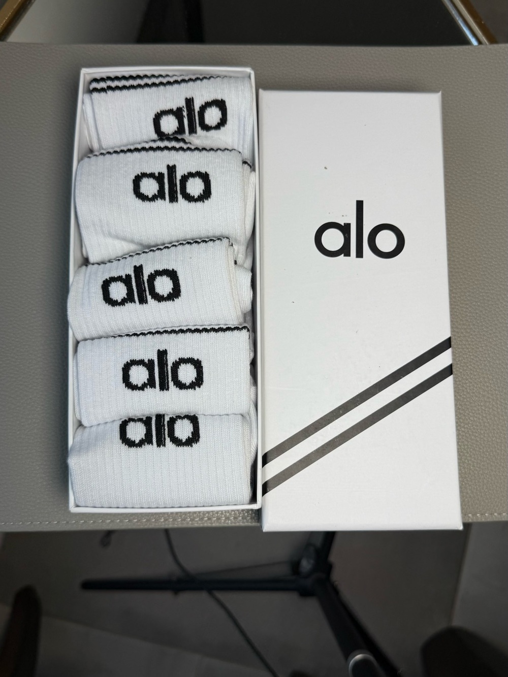 ALO Yoga Men’s White Athletic Socks with Black Logo - 5 Pack
